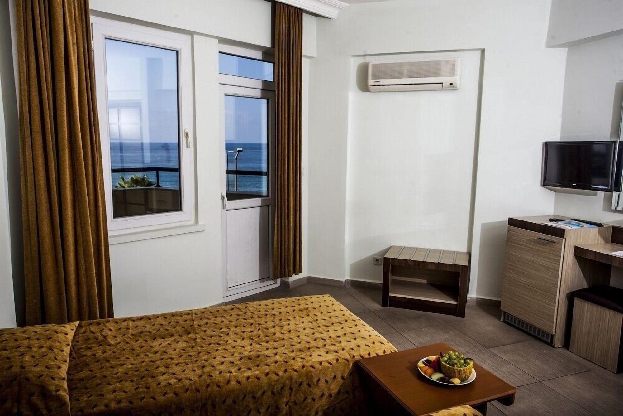 Kleopatra Beach Hotel 阿拉尼亚 外观 照片