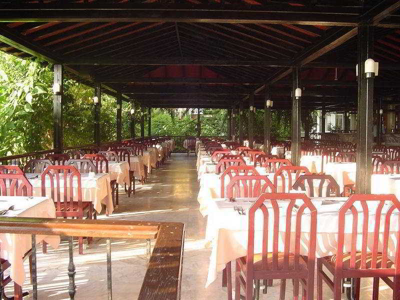 Kleopatra Beach Hotel 阿拉尼亚 外观 照片